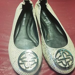 Audrey Brooks Womens Flats